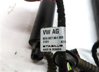 Thumbnail 7: 2015-2018 AUDI Q3 (8U) REAR LEFT & RIGHT ELECTRIC TRUNK SHOCK STRUT SET-2
