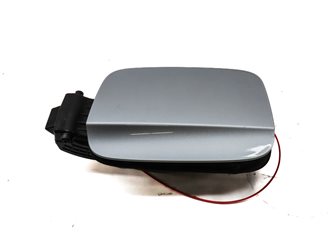 Thumbnail 4: 2015-2018 AUDI Q3 (8U) FUEL TANK DOOR LID TRIM w/ HOUSING & CAP (Silver)
