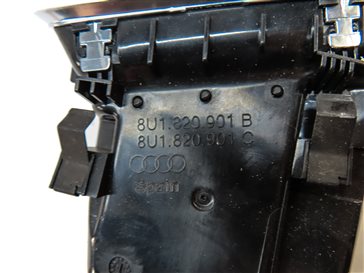 Thumbnail 6: 15 AUDI Q3 8U FRONT LEFT DRIVER DASH OUTER A/C HEATER AIR VENT (Black & Silver)