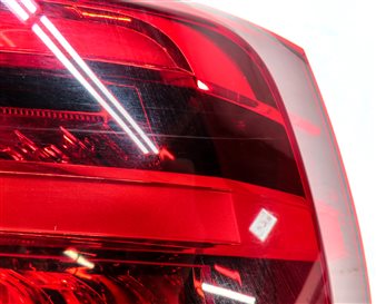 Thumbnail 7: 2015 AUDI Q3 (8U) REAR LEFT DRIVER TRUNK HATCH LED TAILLIGHT BRAKE LIGHT LAMP
