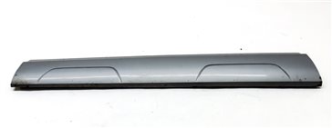 Thumbnail 4: 2015 AUDI Q3 (8U) FRONT LEFT DRIVER SIDE LOWER DOOR MOULDING TRIM  (Silver)