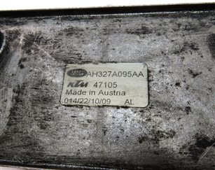Thumbnail 7: 10-16 LR4 RANGE ROVER SPORT (L320) 3.0L / 5.0L ENGINE TRANSMISSION OIL COOLER