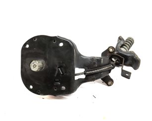 Thumbnail 5: 2010 LAND ROVER LR4 (L319) SPARE TIRE HOLDER WINCH MOUNT