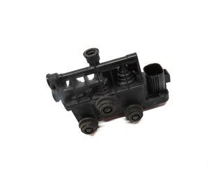 Thumbnail 3: 2010 LAND ROVER LR4 (L319) FRONT AIR SUSPENSION RELIEF VALVE