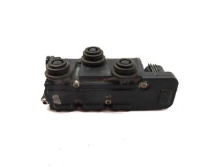 Thumbnail 5: 2010 LAND ROVER LR4 (L319) REAR AIR SUSPENSION TRANSFER RELIEF VALVE