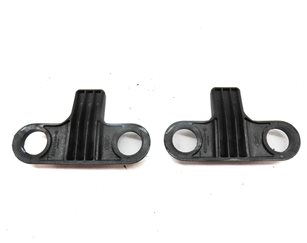 Thumbnail 4: 2010 LAND ROVER LR4 (L319) REAR UPPER HATCH TRUNK STRIKER HOOK w/ RAILS