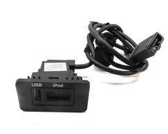 Thumbnail 2: 2010 LAND ROVER LR4 (L319) RADIO STEREO SOUND USB IPOD INPUT PANEL