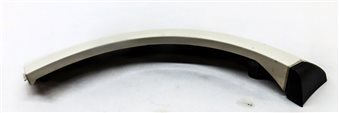 Thumbnail 4: 2010 LAND ROVER LR4 (L319) REAR LEFT FENDER FLARE ARCH MOULDING TRIM (White)