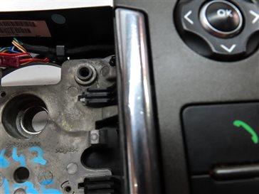 Thumbnail 8: 2010-2011 LAND ROVER LR4 (L319) HEATED STEERING WHEEL w/ SWITCH BUTTONS