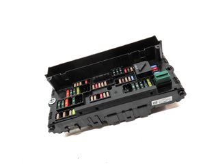 Thumbnail 3: 2011 BMW X3 (F25) FRONT POWER DISTRIBUTION RELAY FUSE BOX
