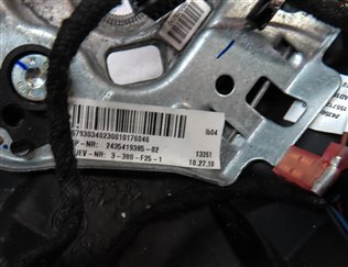 Thumbnail 6: 11-18 BMW X3 X4 (F25 F26) HEATED SPORT 3 SPOKE STEERING WHEEL & SWITCHES (Black)