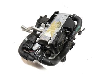 Thumbnail 1: 2016 RANGE ROVER SPORT (L494) 3.0L DIESEL ENGINE PRE HEATER COOLANT PUMP MODULE