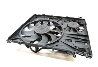 Thumbnail 1: 16 LAND RANGE ROVER SPORT L494 3.0L DIESEL ENGINE RADIATOR COOLING FAN ASSEMBLY
