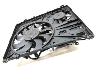 Thumbnail 3: 16 LAND RANGE ROVER SPORT L494 3.0L DIESEL ENGINE RADIATOR COOLING FAN ASSEMBLY