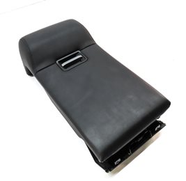 Thumbnail 1: 16-22 RANGE ROVER SPORT L494 REAR 2ND ROW CENTER BACK ARMREST CUPHOLDER (BLACK)