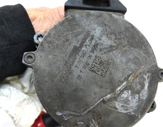 Thumbnail 5: 2012 AUDI A7 (C7 4G8) 3.0L SUPER (CGXB) ENGINE AUXILIARY WATER COOLANT PUMP