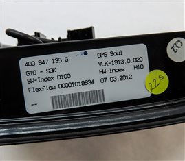 Thumbnail 9: 2012 AUDI A7 (C7 4G8) FRONT OVERHEAD DOME LIGHT LAMP w/SWITCHES (BLACK)