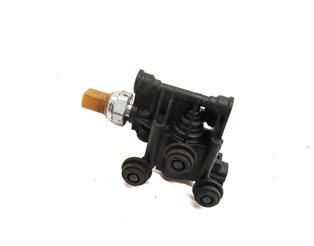 Thumbnail 3: 2010 LAND ROVER LR4 (L319) AIR SUSPENSION CONTROL VALVE BLOCK
