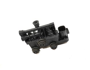 Thumbnail 3: 2010 LAND ROVER LR4 (L319) AIR SUSPENSION TRANSFER RELIEF CONTROL VALVE BLOCK