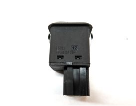 Thumbnail 7: 2010 LAND ROVER LR4 (L319) REAR TRUNK TAILGATE HATCH RELEASE SWITCH