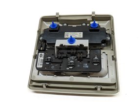 Thumbnail 5: 10 LAND ROVER LR4 L319 REAR OVERHEAD DOME LIGHT w/ HEAT AIR AC SWITCHES (Beige)
