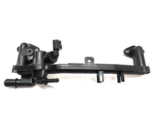 Thumbnail 5: 2013 LAND RANGE ROVER (L405) 5.0L NON SUPER ENGINE COOLANT CROSSOVER PIPE HOSE