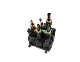Thumbnail 1: 13 LAND RANGE ROVER L405 REAR AIR SUSPENSION TRANSFER RELIEF CONTROL VALVE BLOCK