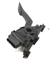 Thumbnail 4: 2013 LAND RANGE ROVER (L405) FRONT LEFT DRIVER GAS ACCELERATOR PEDAL