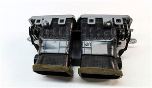 Thumbnail 6: 13 LAND RANGE ROVER (L405) REAR CENTER CONSOLE HEAT AIR AC VENT (Black & Silver)