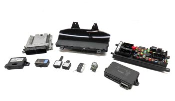 Thumbnail 1: 13 ROVER L405 5.0L NON SUPER ENGINE ECM BCM IMMOBILIZER MODULE KEY SET/10(257k)