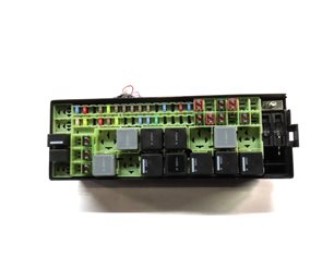 Thumbnail 2: 13-18 RANGE ROVER (L405) 5.0L AJ133 / 5.0L AJ133 SUPERCHARGED ENGINE FUSE BOX