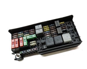 Thumbnail 3: 2011 MERCEDES GL450 (X164) 4.6L (M273) ENGINE REAR FUSE BOX