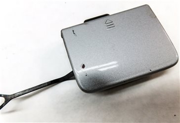 Thumbnail 7: 2011 MERCEDES GL450 (X164) REAR BUMPER TOW HOOK COVER TRIM w/DONGLE (Silver)