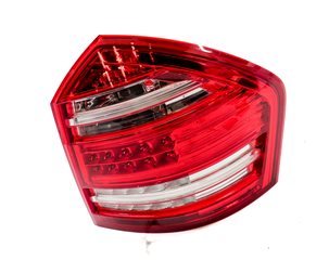 Thumbnail 4: 2010-2012 MB GL350 GL450 GL550 (X164) RIGHT PASSENGER TAILLIGHT BRAKE LIGHT LAMP
