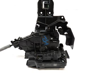 Thumbnail 6: 2015-2021 MERCEDES C300 C350 C400 C450 E300 E400 E450 GLC - LEFT REAR DOOR LATCH