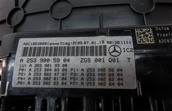 Thumbnail 6: 2019 MERCEDES GLC300 (X253) FRONT LEFT DRIVER DASH SPEEDOMETER CLUSTER (56k)