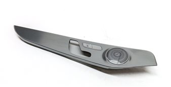 19 MERCEDES GLC300 (X253) FRONT LEFT DRIVER DOOR BURMESTER SPEAKER GRILLE COVER