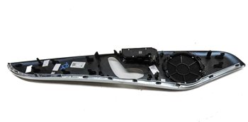 Thumbnail 5: 19 MB GLC300 X253 FRONT RIGHT PASSENGER DOOR BURMESTER SPEAKER GRILLE COVER