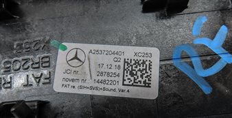 Thumbnail 6: 19 MB GLC300 X253 FRONT RIGHT PASSENGER DOOR BURMESTER SPEAKER GRILLE COVER