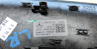 Thumbnail 6: 2019 MERCEDES GLC300 (X253) REAR LEFT DOOR BURMESTER SPEAKER GRILLE COVER