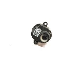 Thumbnail 1: 09-18 BMW 3 4 5 6 7 X5 X6 (F01 F02 F06 F10 F12 F13 F30 F32) FRONT BUMPER CAMERA