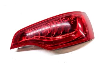 2010-2015 AUDI Q7 (4L) RIGHT PASSENGER REAR TAILLIGHT BRAKE LIGHT LAMP (LED)