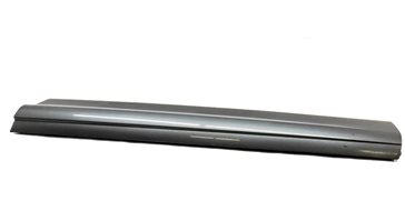 Thumbnail 1: 2015 AUDI Q7 (4L) FRONT RIGHT PASSENGER EXTERIOR LOWER DOOR TRIM MOULDING (Grey)