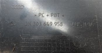 Thumbnail 6: 2015 AUDI Q7 (4L) FRONT BUMPER GRILLE LICENSE PLATE MOUNT BRACKET TRIM