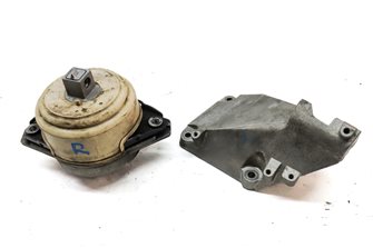 Thumbnail 2: 2013 MERCEDES GL450 (X166) 4.6L (278.928) RIGHT ENGINE MOTOR MOUNT w/BRACKET SET