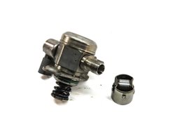 Thumbnail 1: 2011-2020 MERCEDES E500 E550 S600 SL450 SL550 GL550 - LEFT MECHANICAL FUEL PUMP