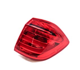 Thumbnail 3: 13-16 MERCEDES GL350 GL450 GL550 (X166) RIGHT REAR TAILLIGHT BRAKE LIGHT LAMP