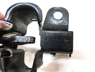 Thumbnail 6: 2011 MERCEDES GL450 (X164) FRONT HOOD BONNET LATCH SET/2