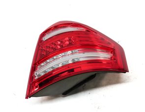 Thumbnail 4: 2010-2012 MB GL350 GL450 GL550 (X164) RIGHT PASSENGER TAILLIGHT BRAKE LIGHT LAMP