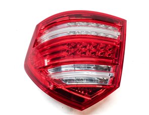 Thumbnail 5: 2010-2012 MB GL350 GL450 GL550 (X164) RIGHT PASSENGER TAILLIGHT BRAKE LIGHT LAMP